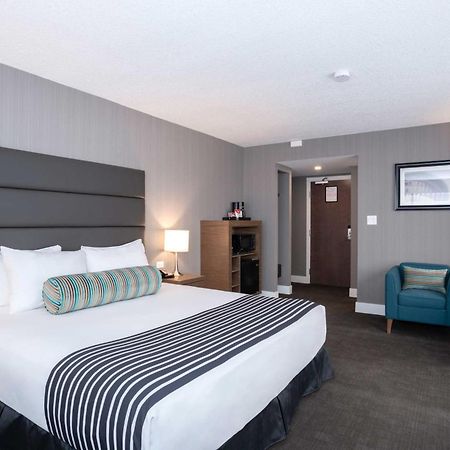 Sandman Signature Calgary Downtown Hotel Екстериор снимка