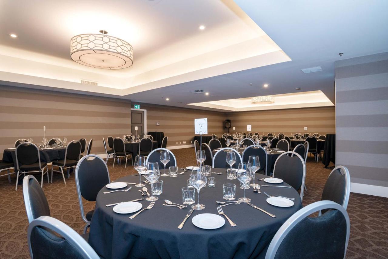 Sandman Signature Calgary Downtown Hotel Екстериор снимка