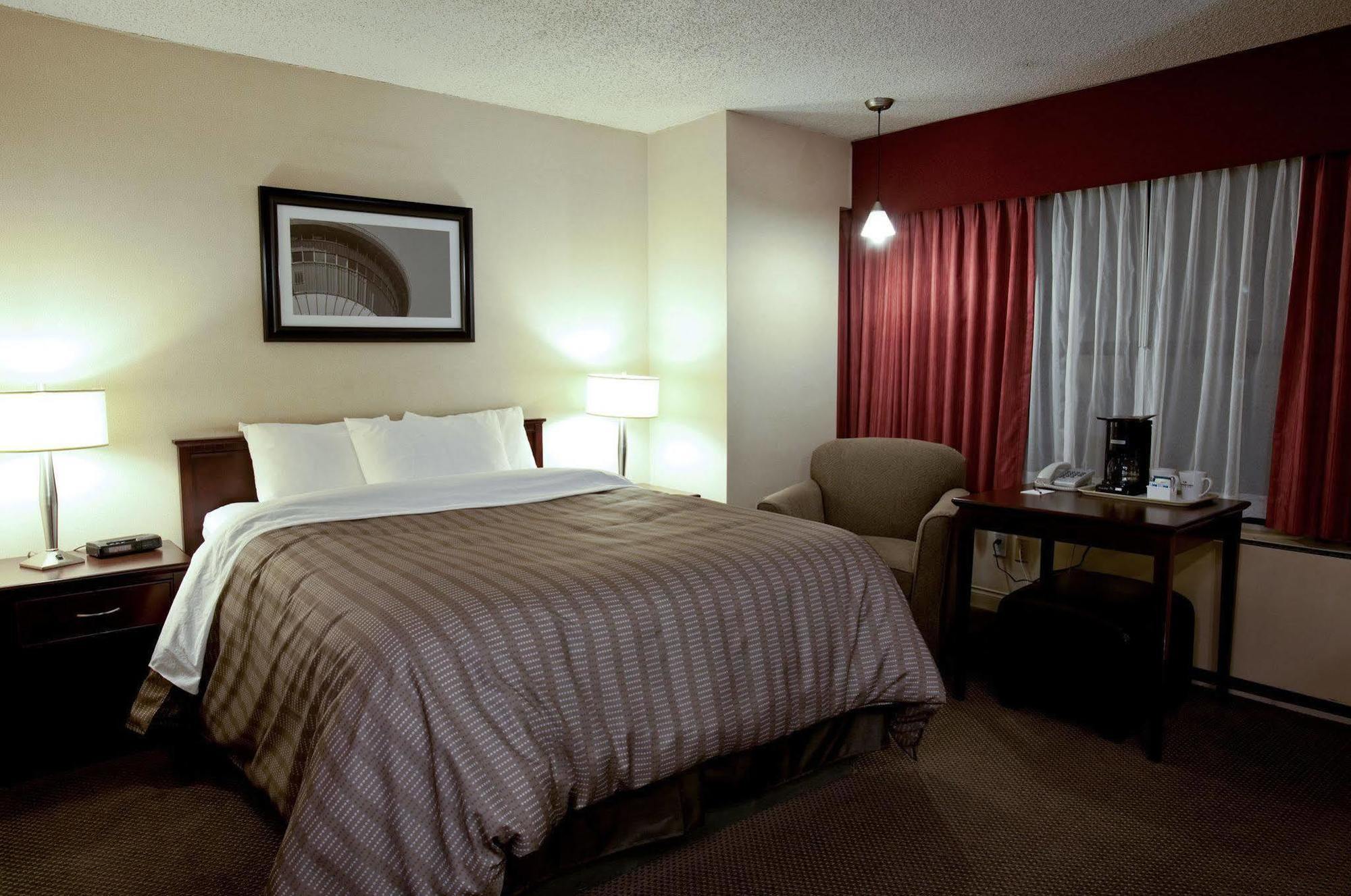 Sandman Signature Calgary Downtown Hotel Екстериор снимка